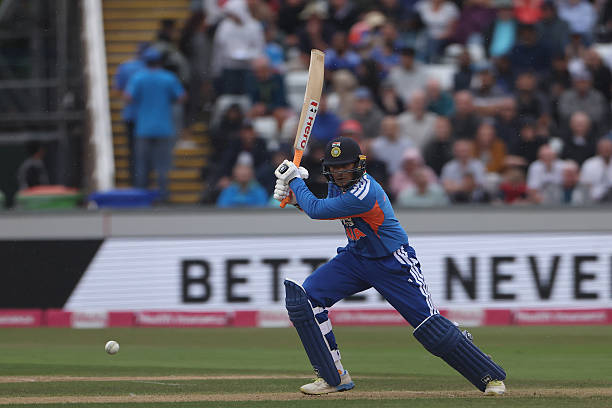 Abhishek sharma is driving through the covers