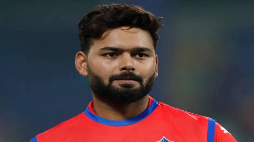 Rishabh Pant in Delhi capitals jersey 